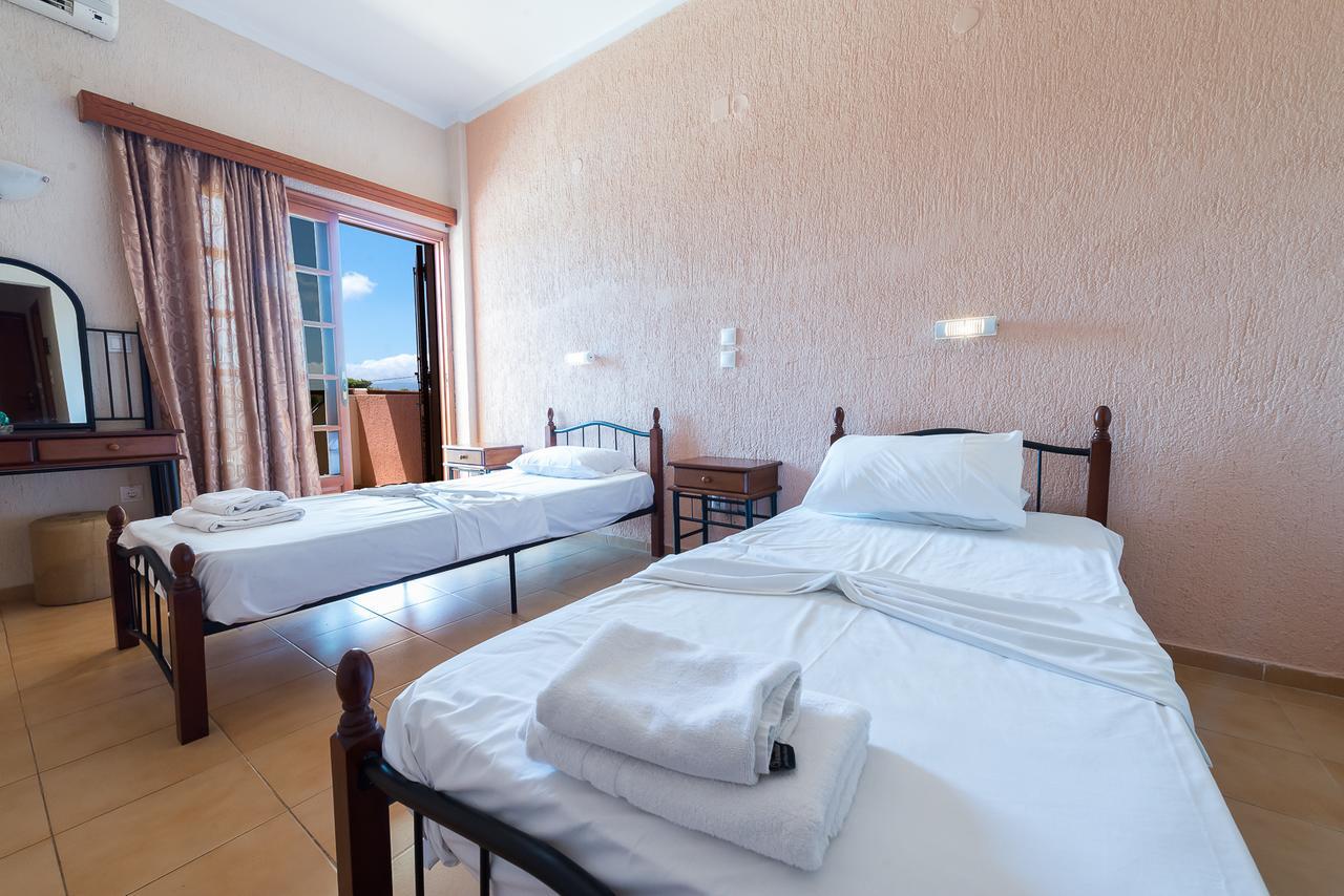 ארגוסטולי Galaxy Hotel מראה חיצוני תמונה